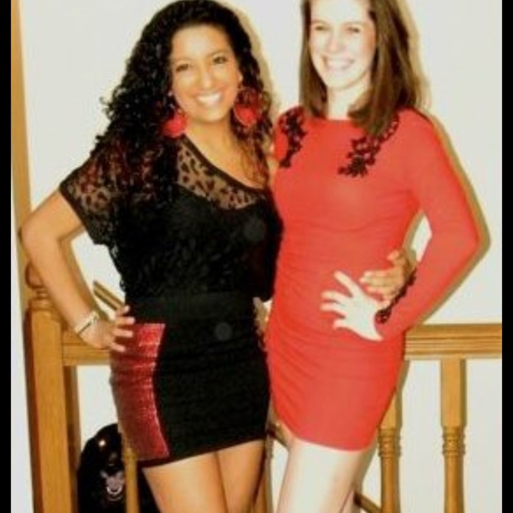 Mini Dress -firetruck red with black lace details